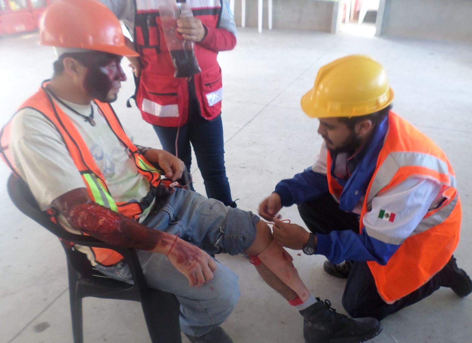 Atención de lesionado · control de hemorragia simulada